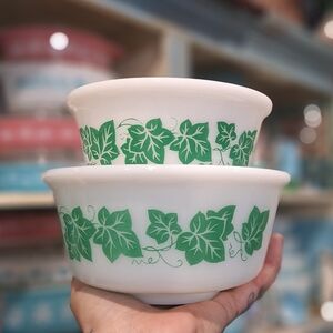 Vintage Hazel Atlas Green Ivy Milk Glass Mixing Bowls, Leaf Nesting Bowls, MCM